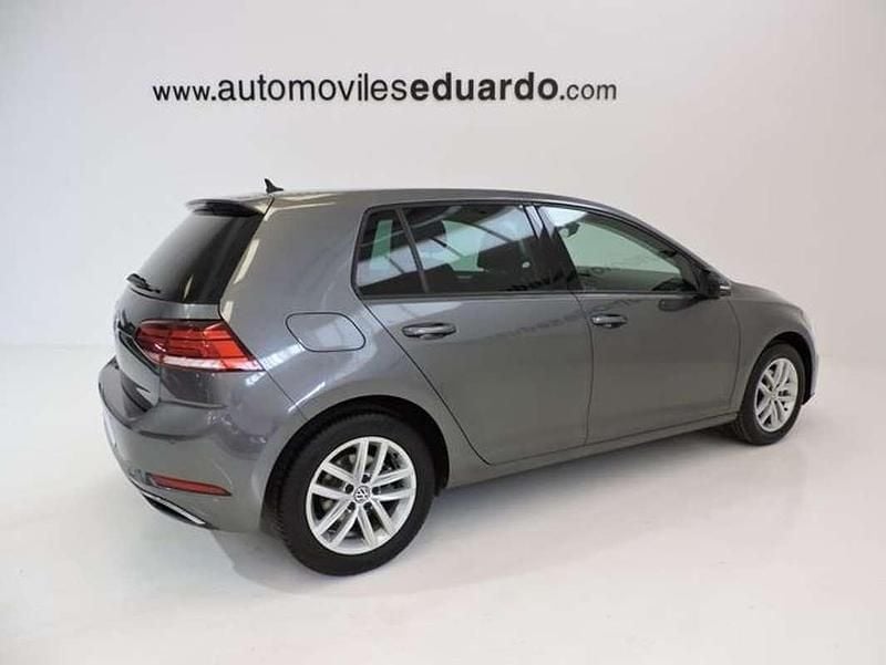 Usado VW Golf VII Advance 150 CV (110 kW) 2020 Gris Utilitario