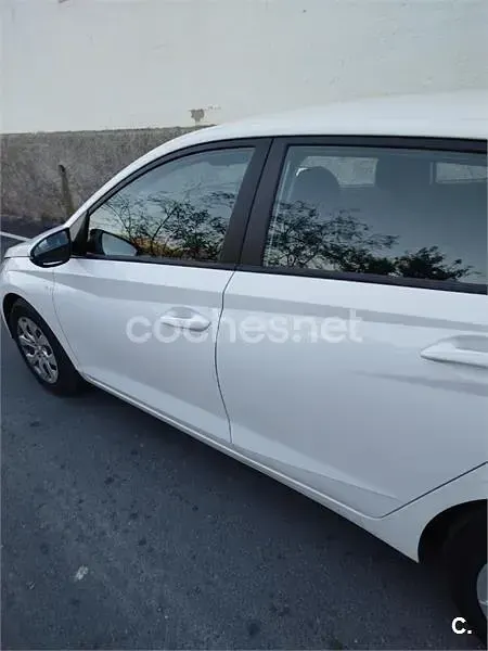 Usado Hyundai i20 100 CV (73 kW) 2021 Blanco Utilitario