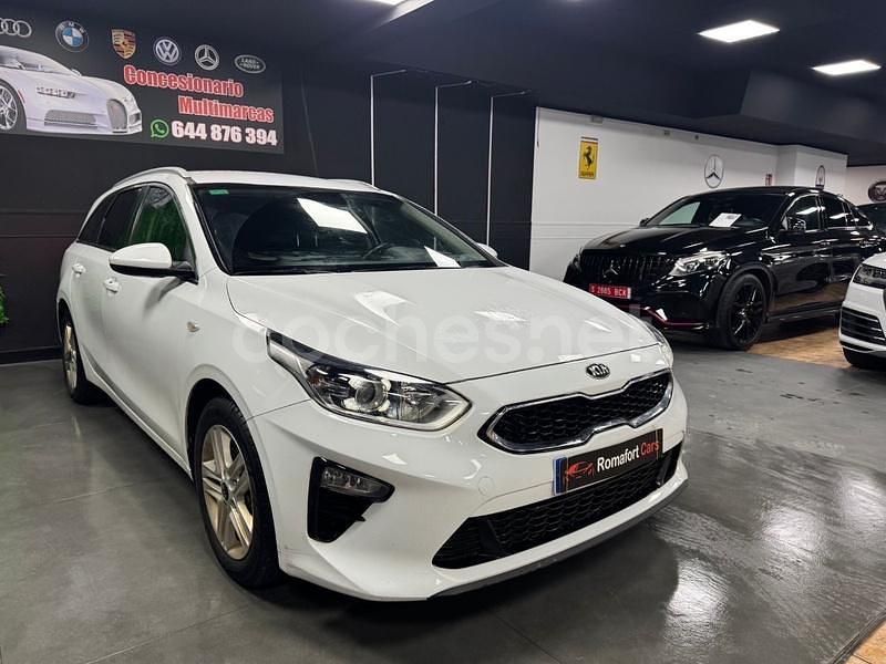 Blanco Usado 2020 Kia Ceed Berlina | 6950 € (Precio justo) - Imagen 1/4