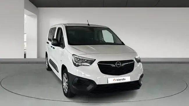 Usado Opel Combo Elegance 102 CV (75 kW) 2021 Blanco Monovolumen