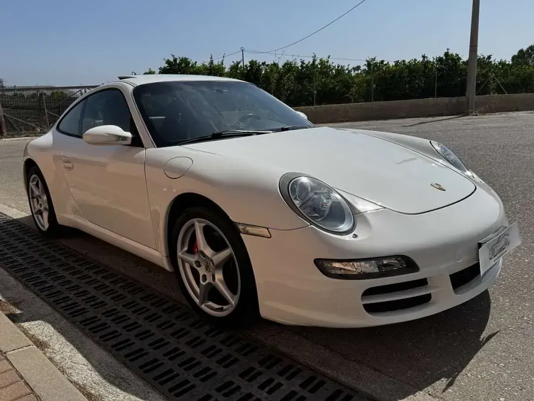 Usado Porsche 911 Carrera 325 CV (239 kW) 2008 Blanco Coupe
