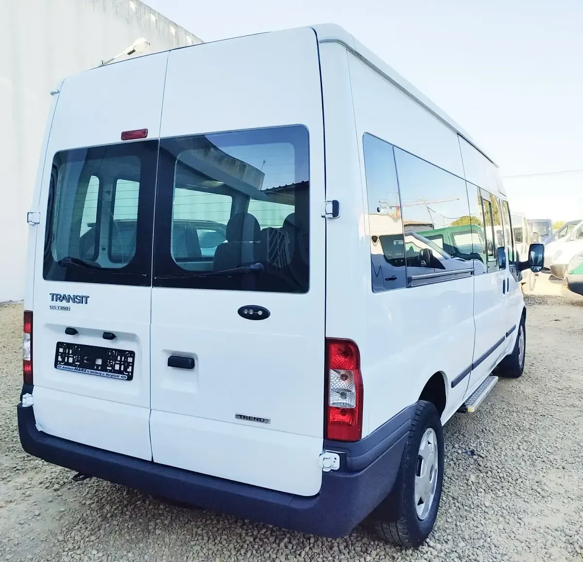 Usado Ford Transit Trend 125 CV (91 kW) 2015 Blanco Familiar
