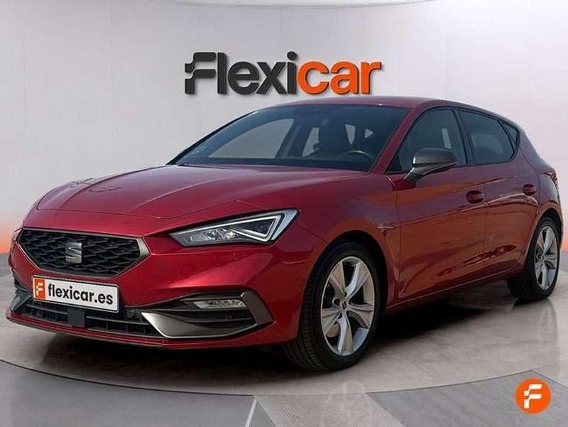Usado Seat Leon FR 150 CV (110 kW) 2020 Rojo Utilitario