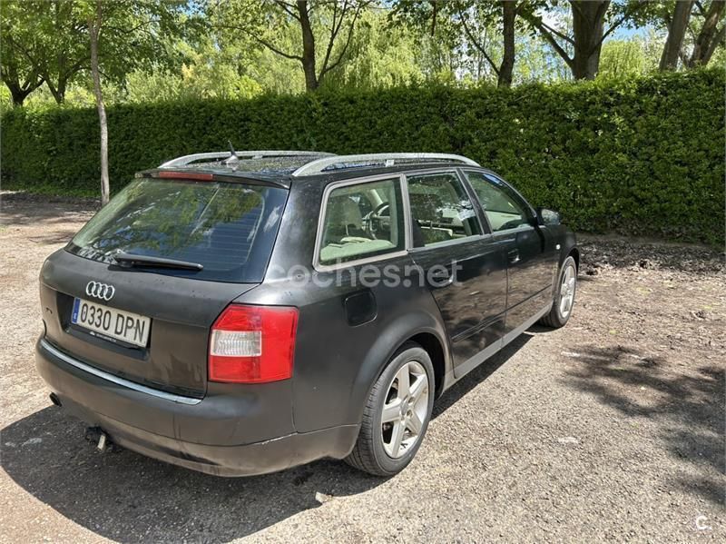 Negro Usado 2001 Audi A4 Familiar | 1500 € (Precio justo) - Imagen 1/4