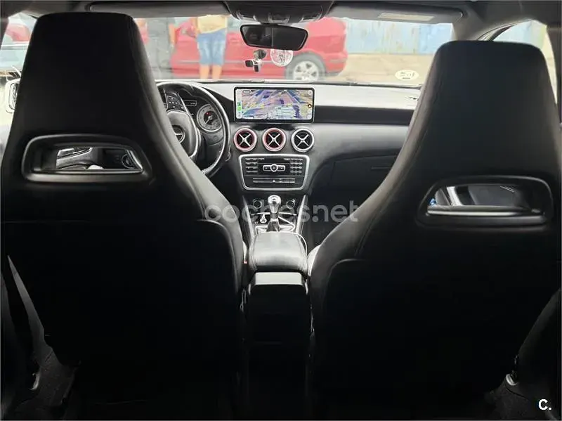 Usado Mercedes A180 AMG 109 CV (80 kW) 2013 Blanco Utilitario