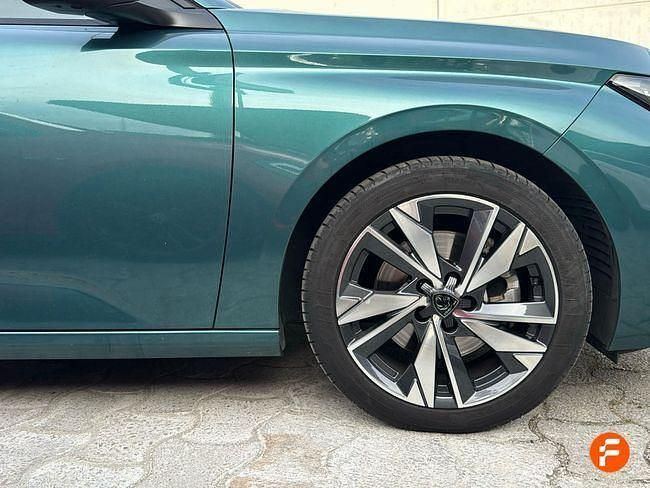 Usado Peugeot 308 SW Allure 130 CV (95 kW) 2022 Verde Familiar