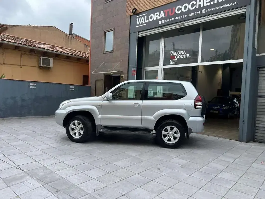 Usado Toyota Land Cruiser 166 CV (122 kW) 2005 Gris SUV