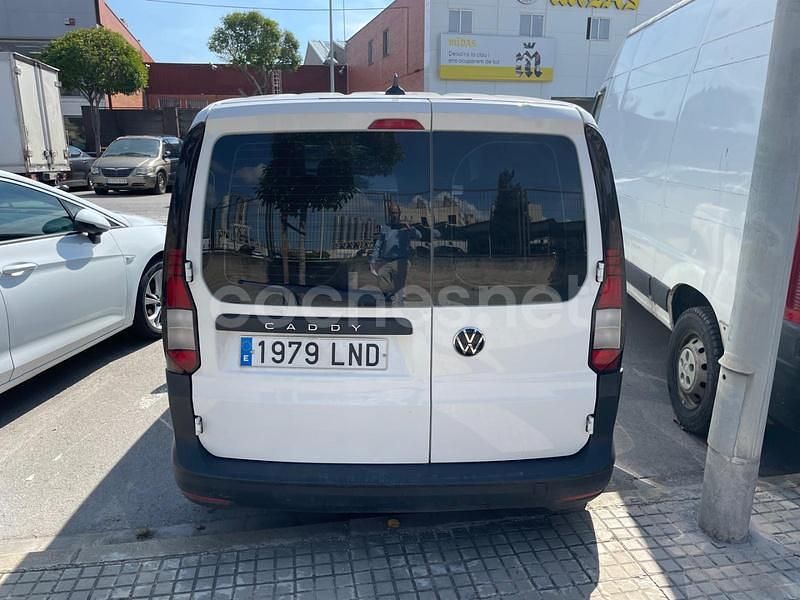 Usado VW Caddy Trendline 102 CV (75 kW) 2021 Blanco Monovolumen