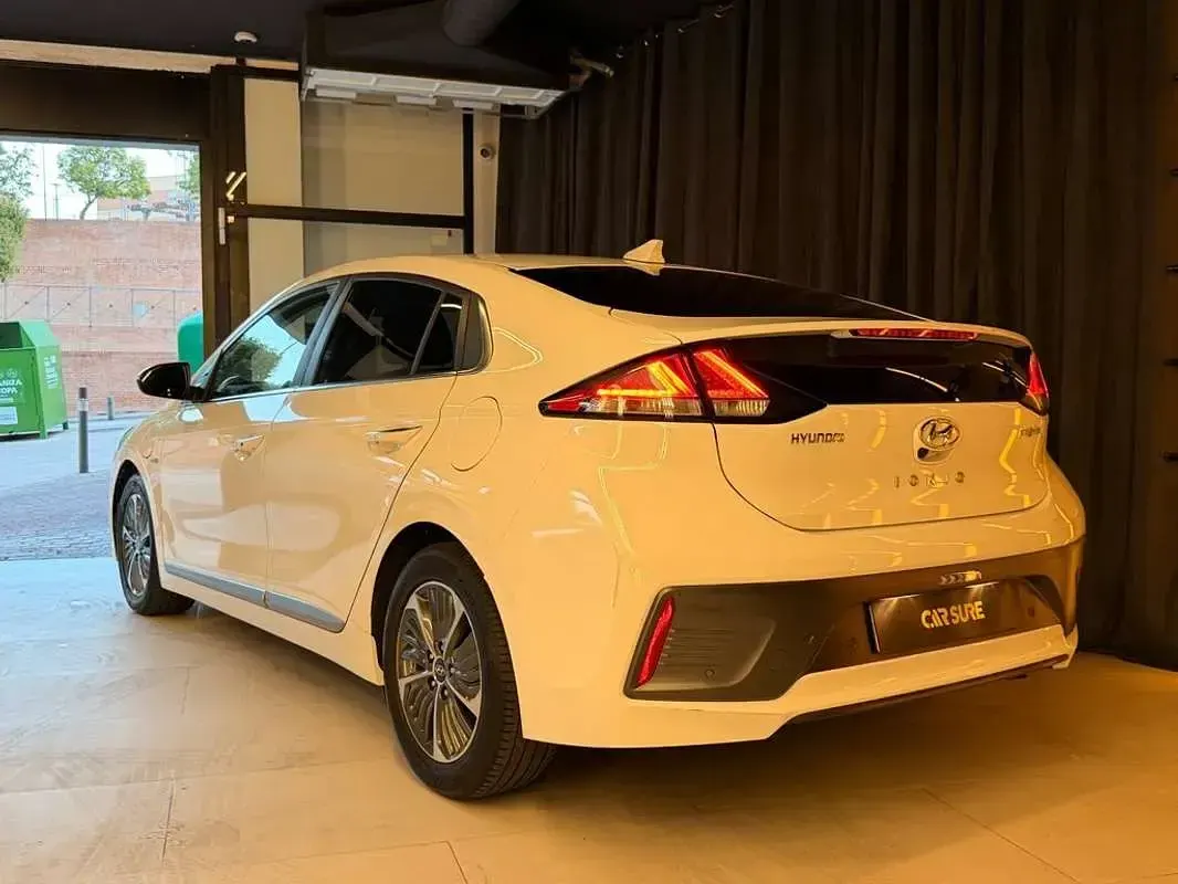 Usado Hyundai Ioniq Style 141 CV (103 kW) 2020 Blanco Utilitario