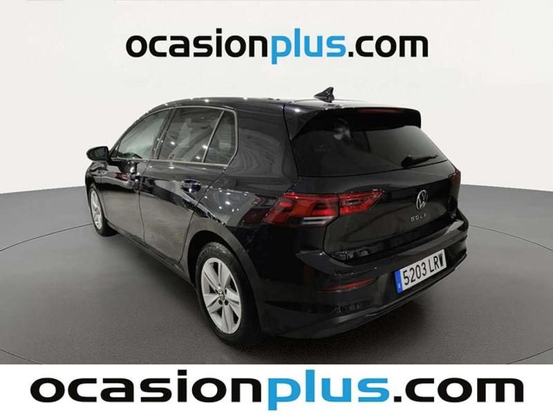 Usado VW Golf VIII Life 110 CV (80 kW) 2021 Negro Utilitario