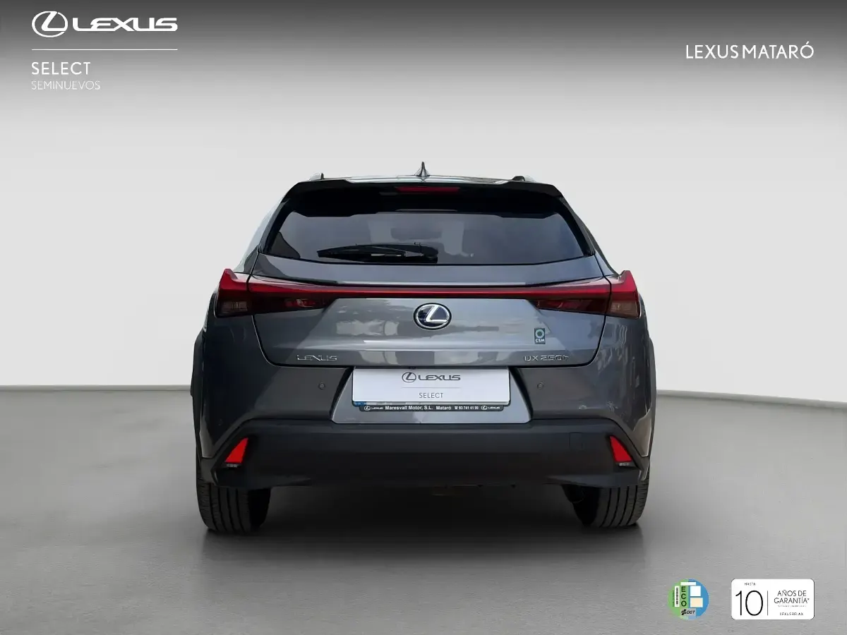 Usado Lexus UX 184 CV (135 kW) 2022 Gris SUV