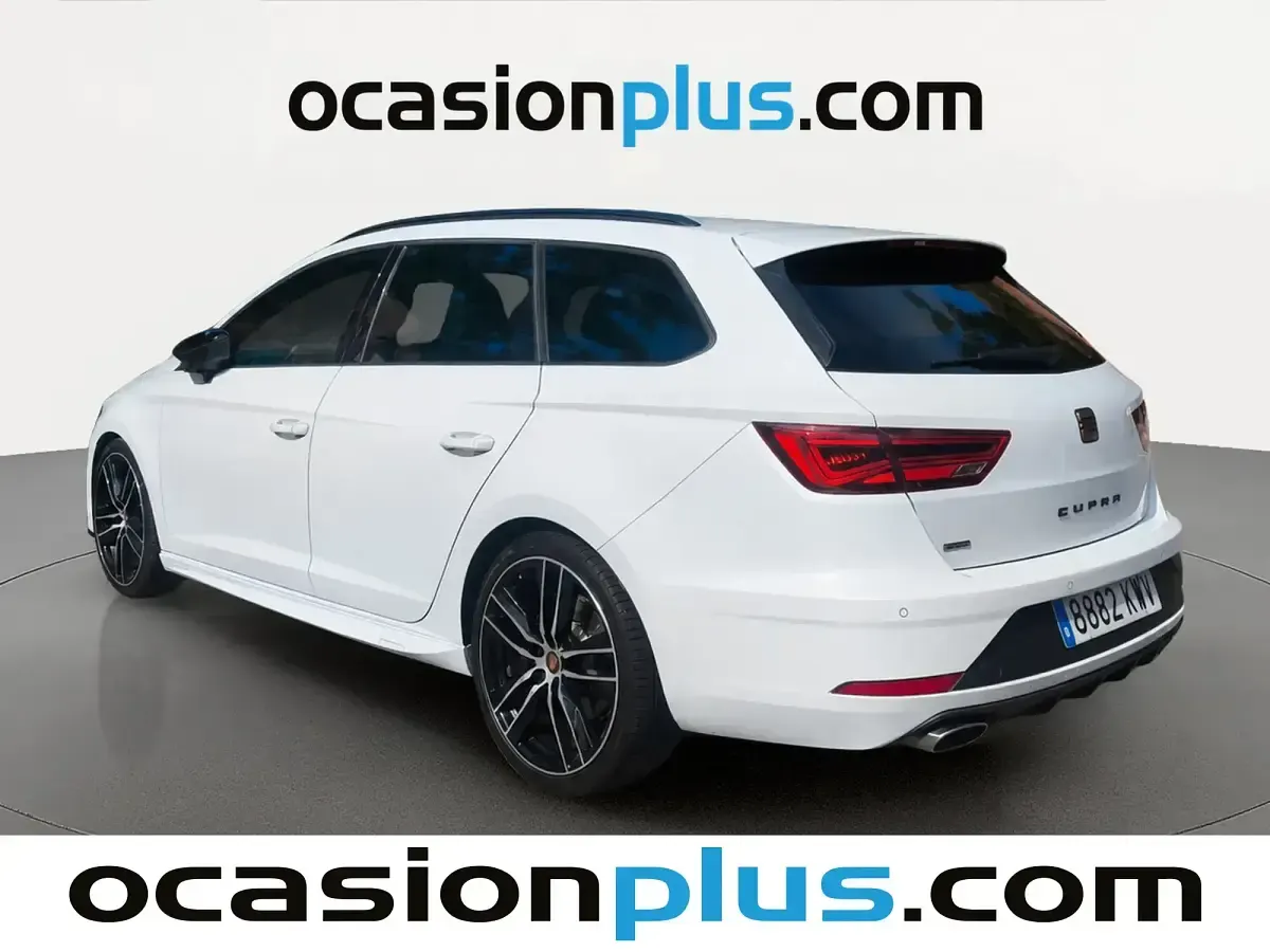 Usado Seat Leon 4Drive 300 CV (220 kW) 2019 Blanco Familiar