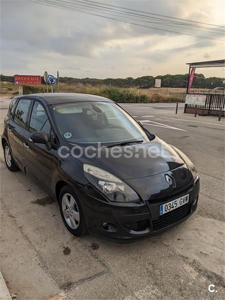 Negro Usado 2010 Renault Scénic III Monovolumen | 4200 € (Un poco caro) - Imagen 1/4