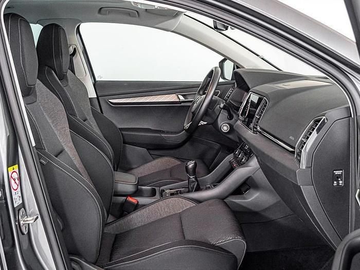Usado Skoda Karoq Style 150 CV (110 kW) 2023 Gris SUV