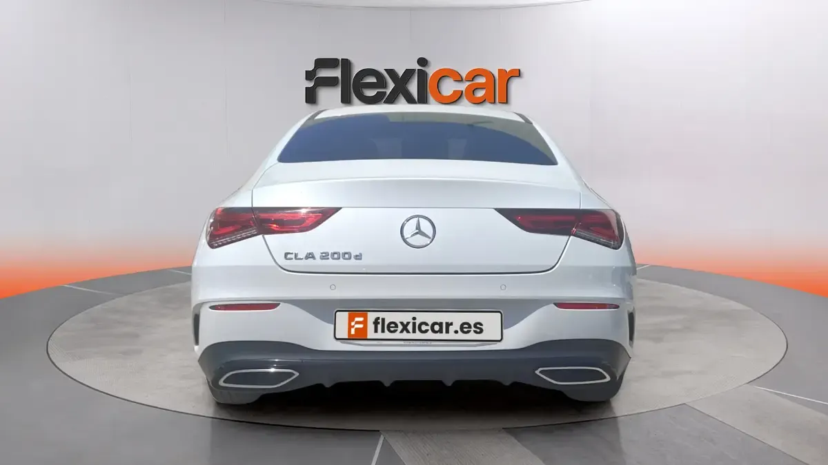 Usado Mercedes CLA200 150 CV (110 kW) 2023 Blanco Coupe