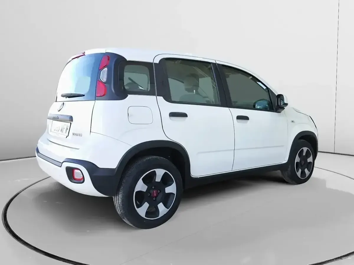 Usado Fiat Panda Cross Cross 70 CV (51 kW) 2023 Blanco Utilitario