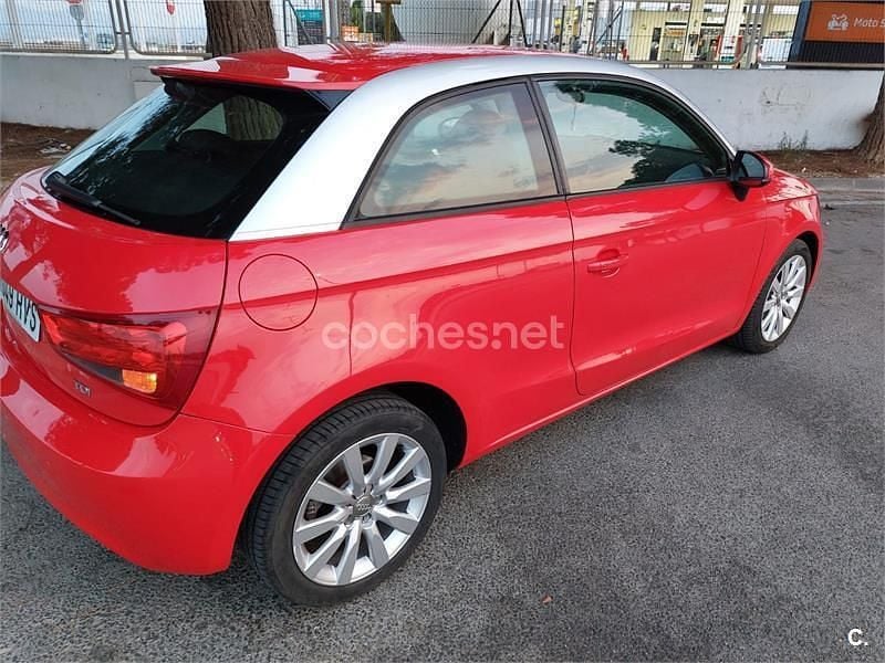 Usado Audi A1 Attraction 90 CV (66 kW) 2014 Rojo Utilitario