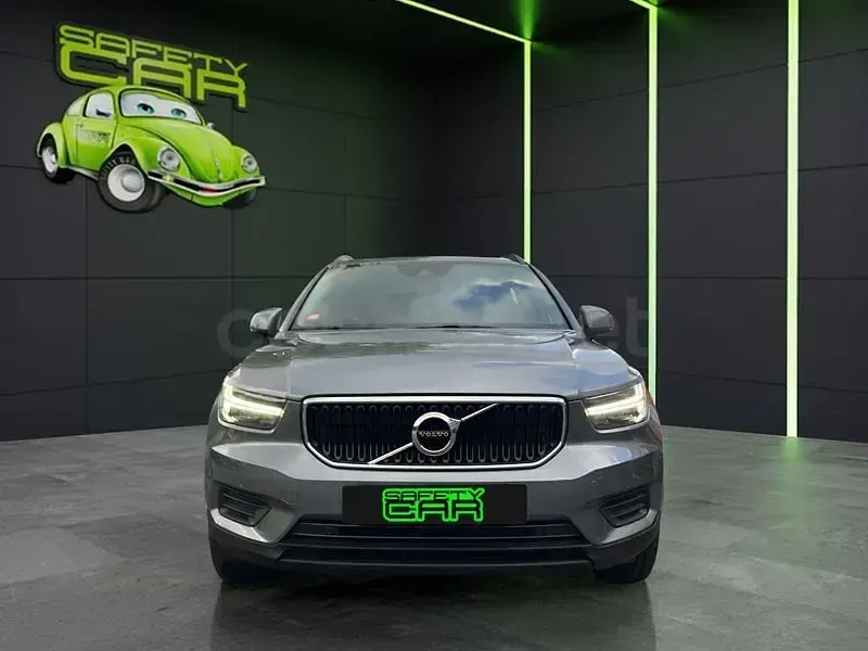Usado Volvo XC40 190 CV (139 kW) 2018 Gris / plata SUV