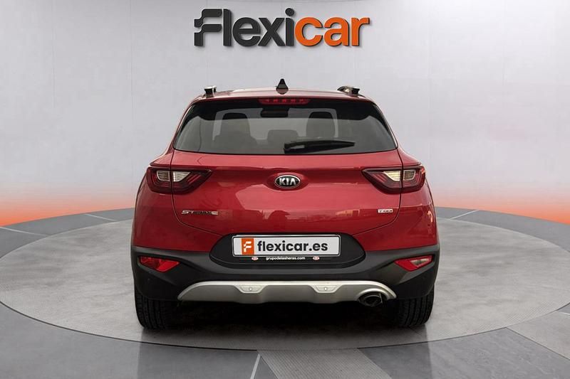 Usado Kia Stonic 120 CV (88 kW) 2019 Rojo SUV