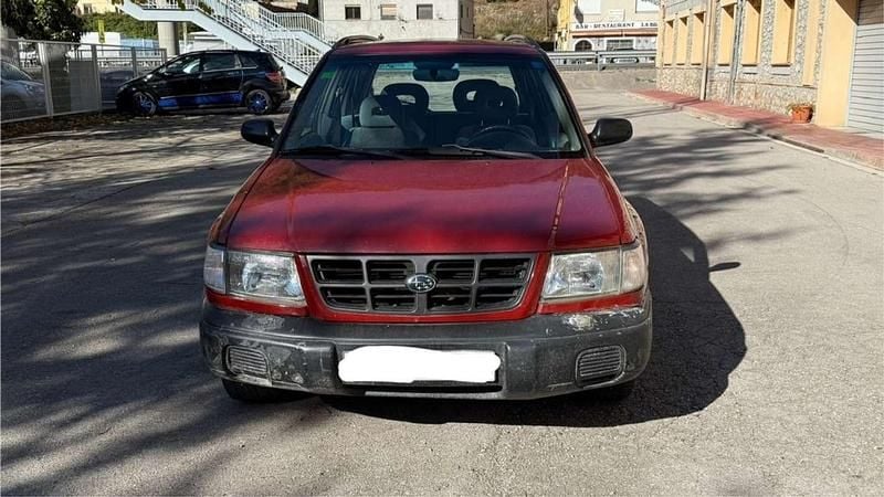 Burdeos Usado 1999 Subaru Forester SUV | 3100 € - Imagen 1/4