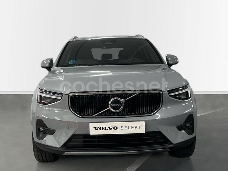 Usado Volvo XC40 Core 163 CV (119 kW) 2025 Gris / plata SUV