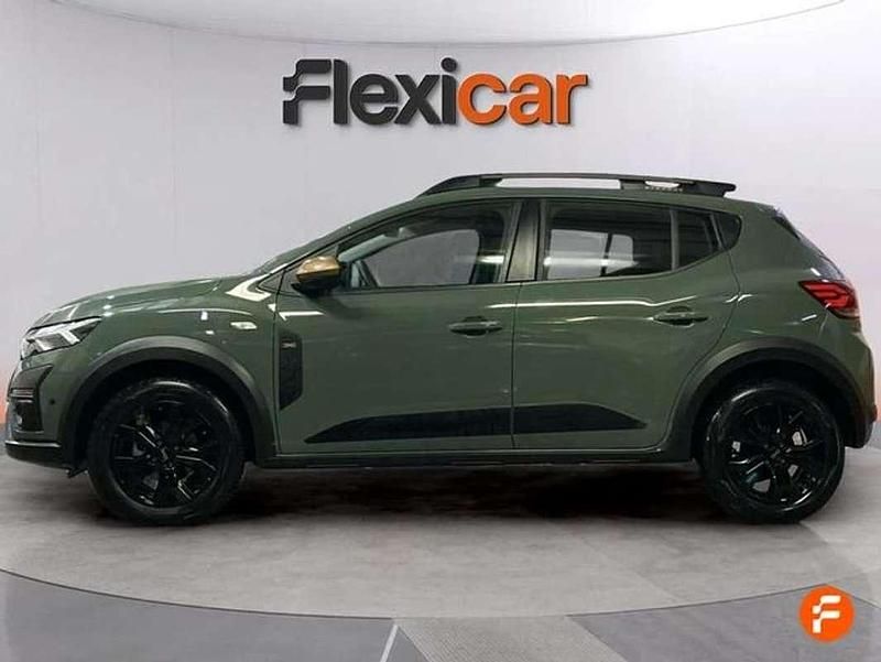 Usado Dacia Sandero Extreme 101 CV (74 kW) 2025 Verde Utilitario