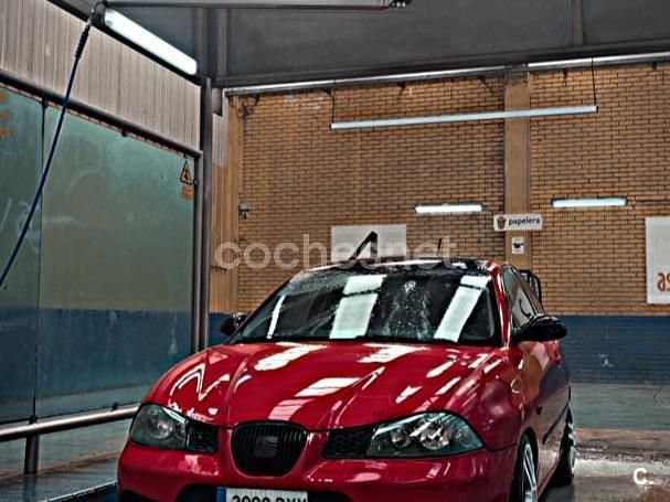 Usado Seat Ibiza Sport 130 CV (95 kW) 2002 Rojo Utilitario