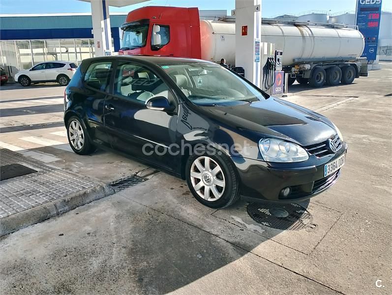 Usado VW Golf IV Sportline 140 CV (102 kW) 2004 Negro Berlina
