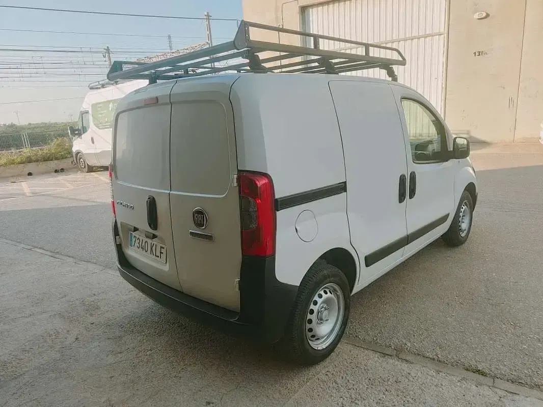Usado Fiat Fiorino 82 CV (60 kW) 2018 Blanco Monovolumen