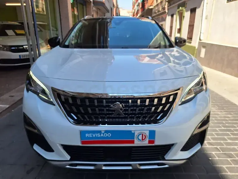 Usado Peugeot 3008 Allure 130 CV (95 kW) 2017 Blanco SUV