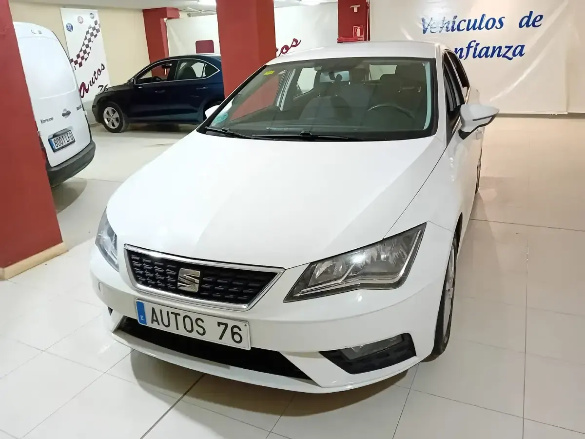 Usado Seat Leon Reference 115 CV (84 kW) 2018 Blanco