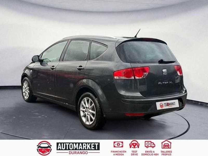 Usado Seat Altea Sport 160 CV (117 kW) 2008 Gris Monovolumen