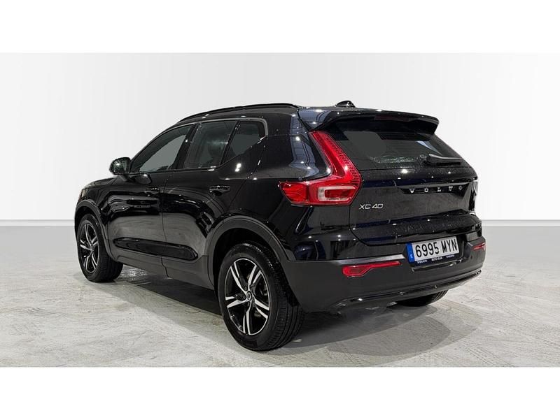 Usado Volvo XC40 Plus 163 CV (119 kW) 2025 Negro SUV