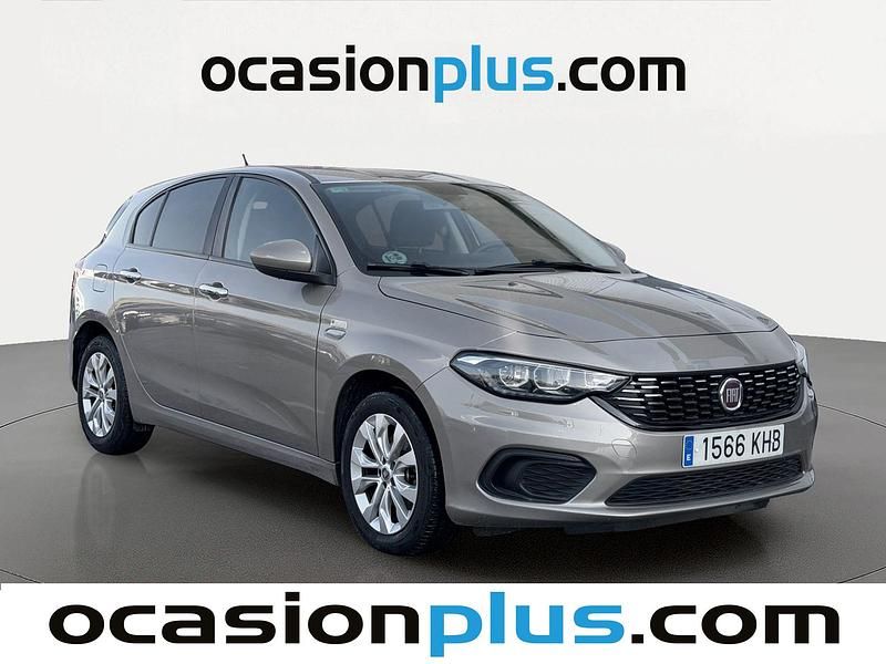 Usado Fiat Tipo Easy 95 CV (69 kW) 2018 Beige Utilitario