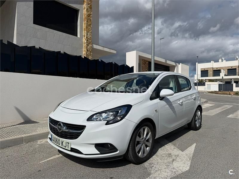 Usado Opel Corsa Selective 90 CV (66 kW) 2019 Blanco Utilitario