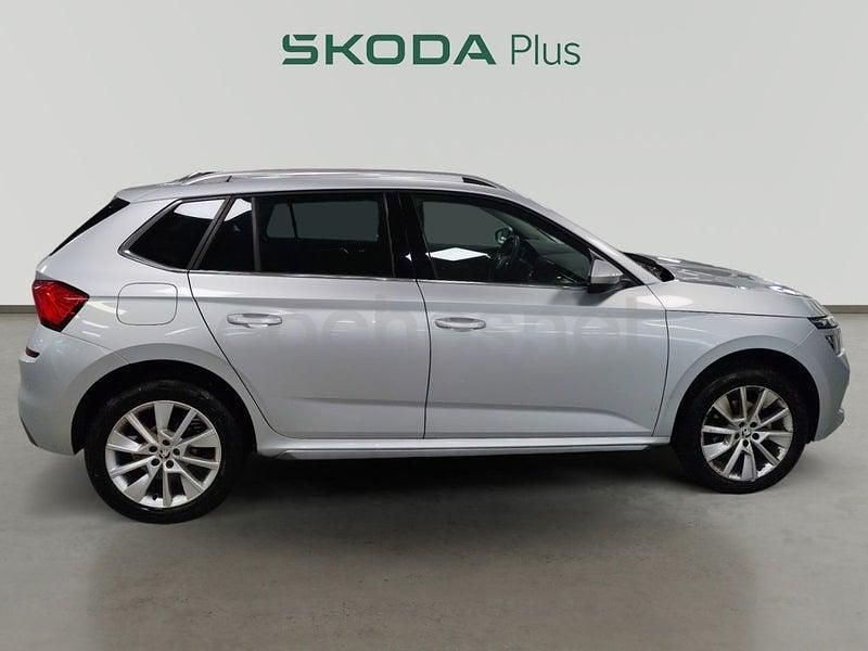 Usado Skoda Kamiq Style 150 CV (110 kW) 2022 Gris / plata SUV