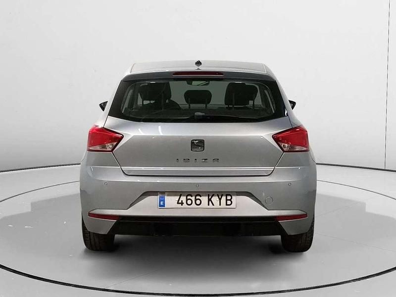 Usado Seat Ibiza Style Plus 80 HP (58 kW) 2019 Cinzento Citadino