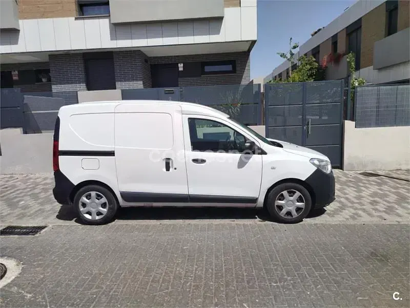 Usado Dacia Dokker 95 CV (69 kW) 2020 Blanco Monovolumen