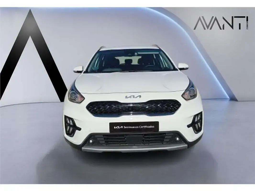 Usado Kia Niro 141 CV (103 kW) 2022 Blanco SUV