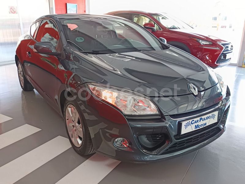 Gris / plata Usado 2013 Renault Mégane III Dynamique Berlina | 7600 € (Precio justo) - Imagen 1/4