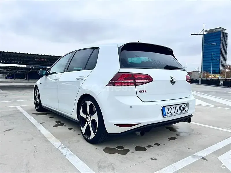 Usado VW Golf VII GTI 230 CV (169 kW) 2016 Blanco Berlina