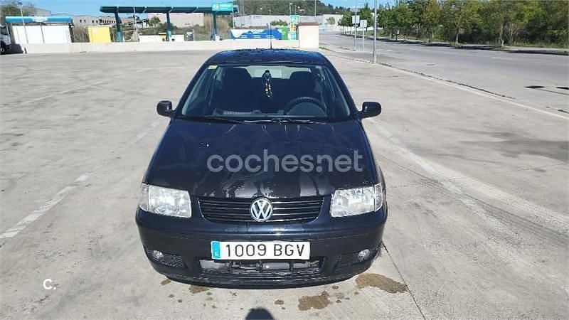 Usado VW Polo Trendline 75 HP (55 kW) 2001 Preto Sedan