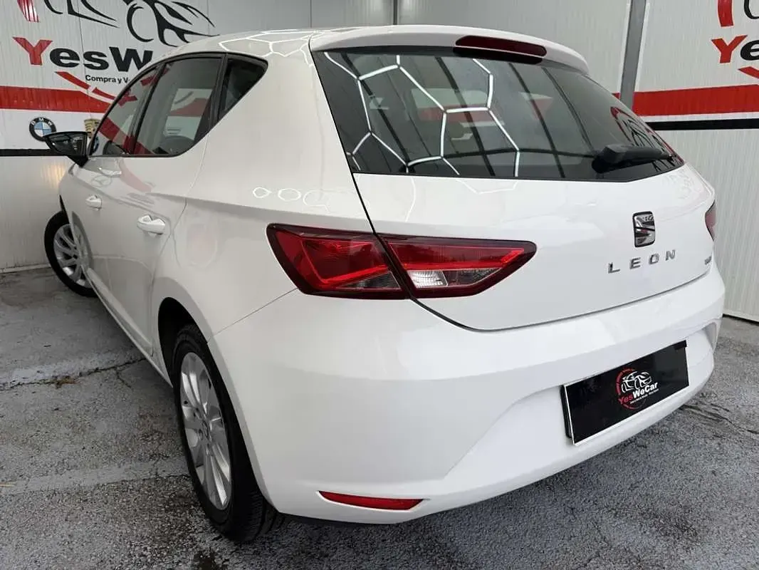 Usado Seat Leon Style 110 CV (80 kW) 2016 Blanco Utilitario