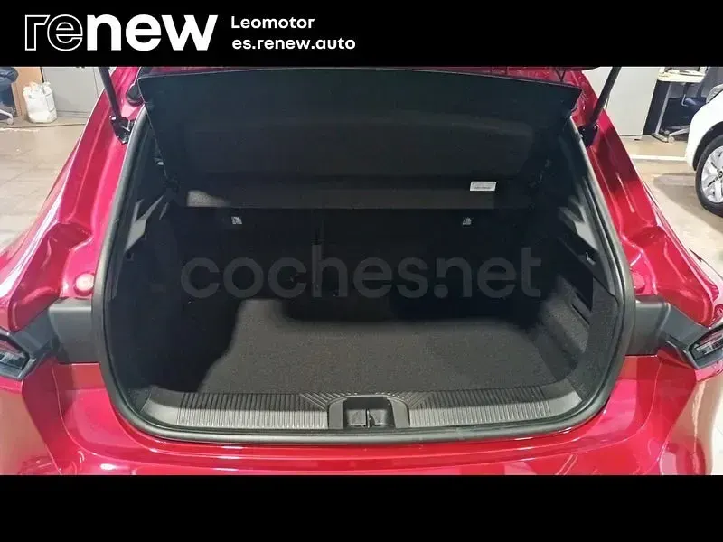 Nuevo Renault Clio V Evolution 120 CV (88 kW) 2026 Rojo Berlina