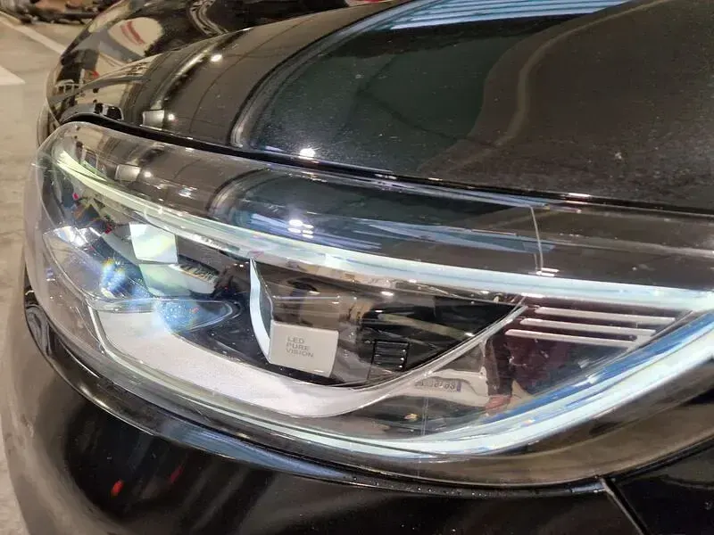 Usado Renault Kadjar Zen 116 CV (85 kW) 2021 Negro SUV