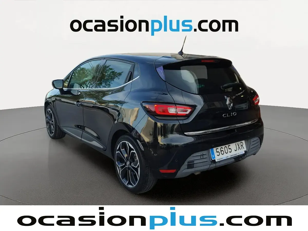Usado Renault Clio Zen 120 CV (88 kW) 2017 Negro Utilitario