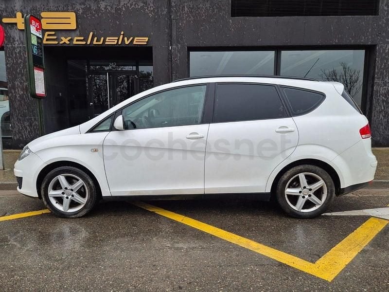 Usado Seat Altea XL Reference 98 CV (72 kW) 2011 Blanco Monovolumen