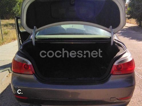 Usado BMW 520 163 CV (119 kW) 2006 Gris / plata Berlina