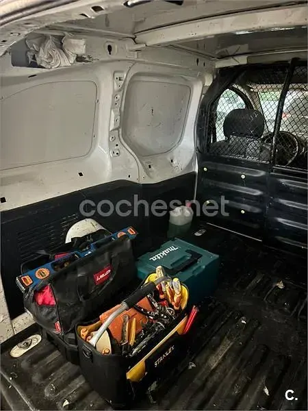 Usado Citroën Berlingo Attraction 92 CV (67 kW) 2015 Blanco Monovolumen