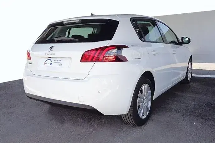 Usado Peugeot 308 Active 130 CV (95 kW) 2022